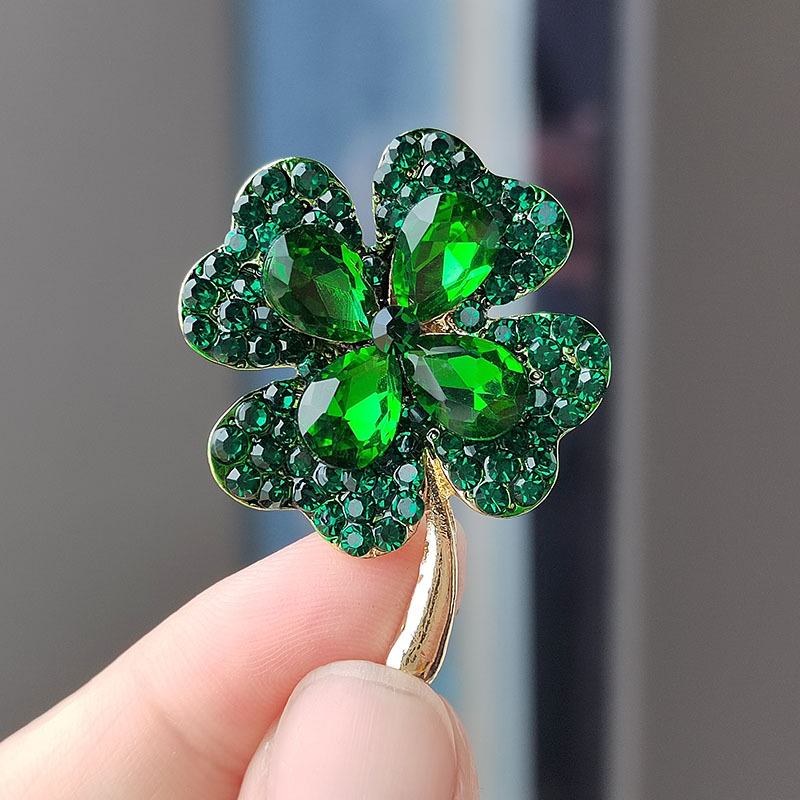 New Minimalist Rhinestone Four - Red Clover Flower 评论和价格